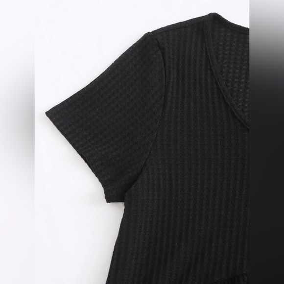 ⭐️NEW Black Rib-Knit Peplum Top Size XL (US) 12 - Picture 3 of 11